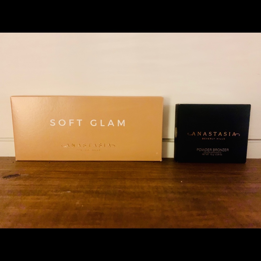 Anastasia Eyeshadow Palette and Powder Bronzer